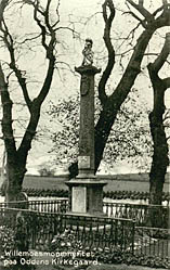 Willemoes-monumentet p� Odden Kirkeg�rd. Klik for st&oslash;rre billede